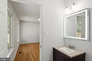 19044 McFarlin Dr, Germantown, MD 20874 - Photo 21