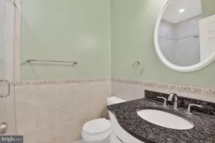 11107 Candlelight Ln, Potomac, MD 20854 - Photo 33