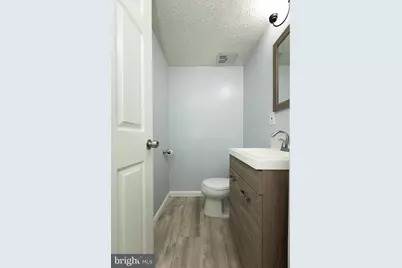 8828 Cross Country Place, Gaithersburg, MD 20879 - Photo 17