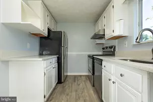 8828 Cross Country Pl, Gaithersburg, MD 20879 - Photo 15