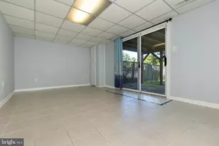 8828 Cross Country Pl, Gaithersburg, MD 20879 - Photo 33