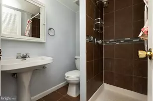 8828 Cross Country Pl, Gaithersburg, MD 20879 - Photo 41