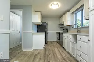 8828 Cross Country Pl, Gaithersburg, MD 20879 - Photo 13