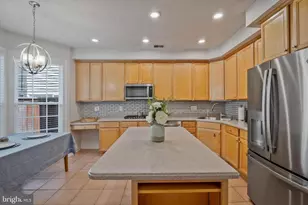 413 Longhorn Crescent, Rockville, MD 20850 - Photo 11