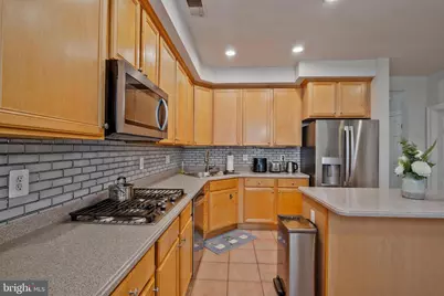 413 Longhorn Crescent, Rockville, MD 20850 - Photo 13