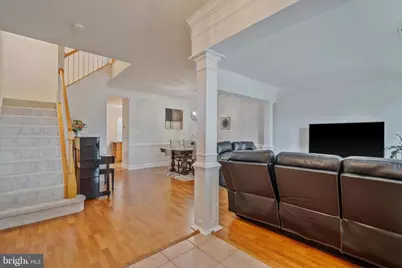 413 Longhorn Crescent, Rockville, MD 20850 - Photo 3