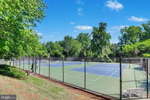 5818 Inman Park Cir, Rockville, MD 20852 - Photo 3