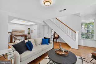 5818 Inman Park Cir, Rockville, MD 20852 - Photo 3