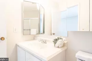 15046 Haslemere Ct, Silver Spring, MD 20906 - Photo 19