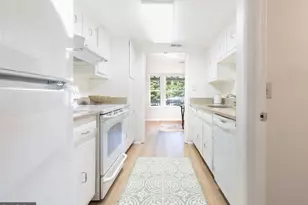 15046 Haslemere Ct, Silver Spring, MD 20906 - Photo 7