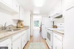 15046 Haslemere Ct, Silver Spring, MD 20906 - Photo 5