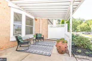15046 Haslemere Ct, Silver Spring, MD 20906 - Photo 5