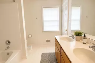 8904 Barrowgate Ct, Potomac, MD 20854 - Photo 13