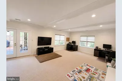 8904 Barrowgate Court, Potomac, MD 20854 - Photo 17