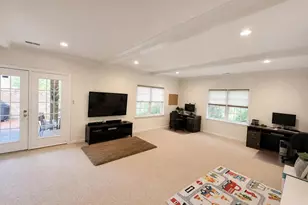 8904 Barrowgate Ct, Potomac, MD 20854 - Photo 17