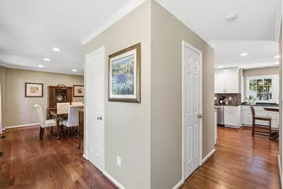 20608 Hartsbourne Way, Germantown, MD 20874 - Photo 5
