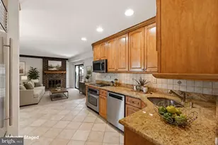 9801 Dairyton Ct, Gaithersburg, MD 20886 - Photo 9