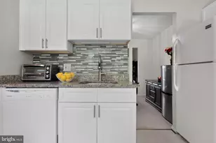 7871 Briardale Terrace, Rockville, MD 20855 - Photo 3