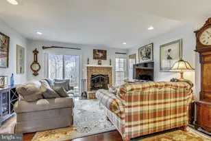 2066 Derby Ridge Ln, Silver Spring, MD 20910 - Photo 3