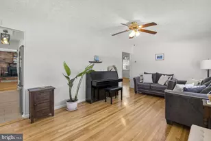 1108 Grandin Ave, Rockville, MD 20851 - Photo 3