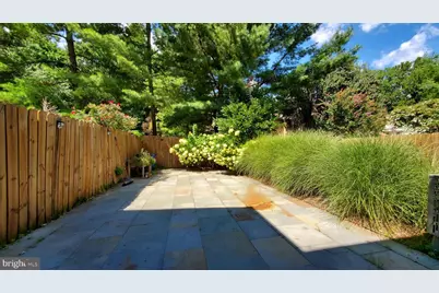 7526 Heatherton Lane, Potomac, MD 20854 - Photo 3