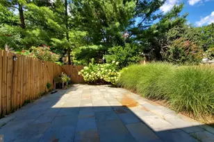 7526 Heatherton Ln, Potomac, MD 20854 - Photo 3
