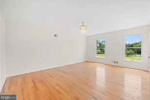 13200 Lantern Hollow Dr, Gaithersburg, MD 20878 - Photo 43