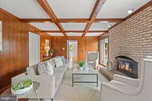13200 Lantern Hollow Dr, Gaithersburg, MD 20878 - Photo 15