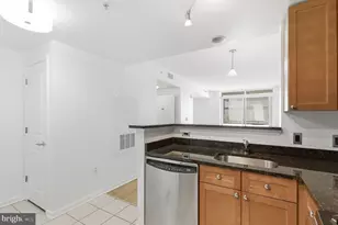 930 Wayne Ave, Silver Spring, MD 20910 - Photo 7