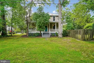 16 Maple Ave, Washington Grove, MD 20880 - Photo 3