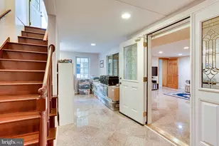 8212 Old Georgetown Rd, Bethesda, MD 20814 - Photo 29