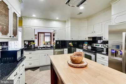 8212 Old Georgetown Road, Bethesda, MD 20814 - Photo 15