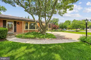 2 Foxhall Ct, Silver Spring, MD 20906 - Photo 3