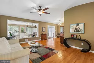 2 Foxhall Ct, Silver Spring, MD 20906 - Photo 17
