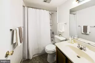 14424 Parkvale Rd, Rockville, MD 20853 - Photo 13