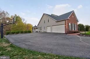401 Hilton Head Ct, Ashton, MD 20861 - Photo 5