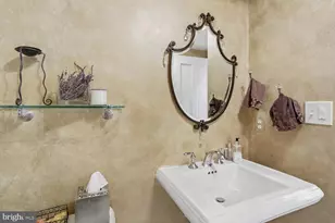 11736 Gainsborough Rd, Potomac, MD 20854 - Photo 51