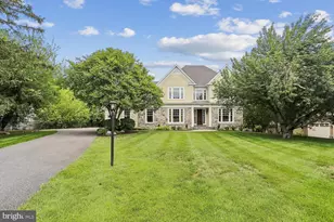 11736 Gainsborough Rd, Potomac, MD 20854 - Photo 3