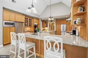 11736 Gainsborough Rd, Potomac, MD 20854 - Photo 37