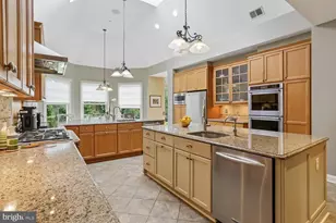 11736 Gainsborough Rd, Potomac, MD 20854 - Photo 39