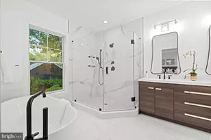 8609 Woodbrook Ln, Chevy Chase, MD 20815 - Photo 27