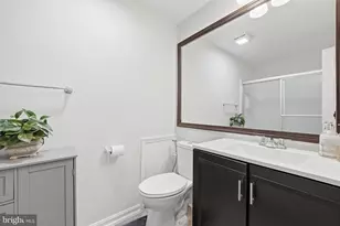 9236 Labelle Ln, Gaithersburg, MD 20879 - Photo 13
