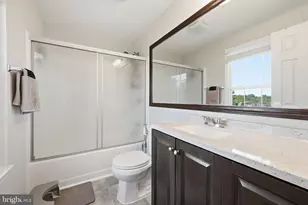 9236 Labelle Ln, Gaithersburg, MD 20879 - Photo 21