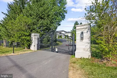 8880 Bradley Boulevard, Bethesda, MD 20817 - Photo 5
