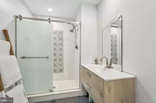 10900 Tara Rd, Rockville, MD 20854 - Photo 25