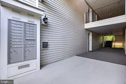 10021 Vanderbilt Circle #2, Rockville, MD 20850 - Photo 7