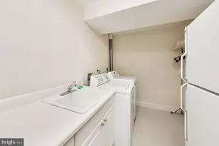 8011 Summer Mill Ct, Bethesda, MD 20817 - Photo 37