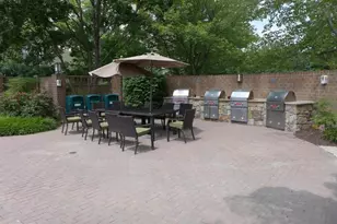 10101 Grosvenor Pl, Rockville, MD 20852 - Photo 9