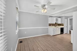 4 Honey Brook Cir, Gaithersburg, MD 20878 - Photo 19