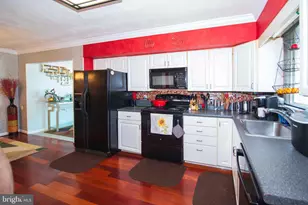 13204 Dumbarton Dr, Rockville, MD 20853 - Photo 11